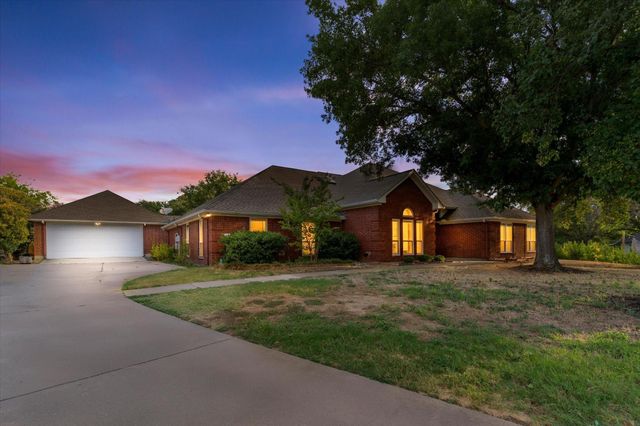 501 Valle Vista Ct — Valle Vista Add