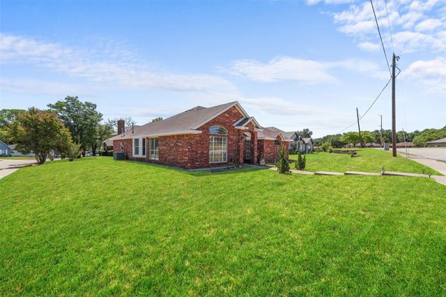 1064 The Meadows Pkwy — Southpointe