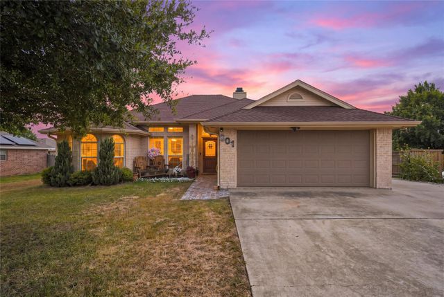 601 Sapphire Blvd — Imperial Estates