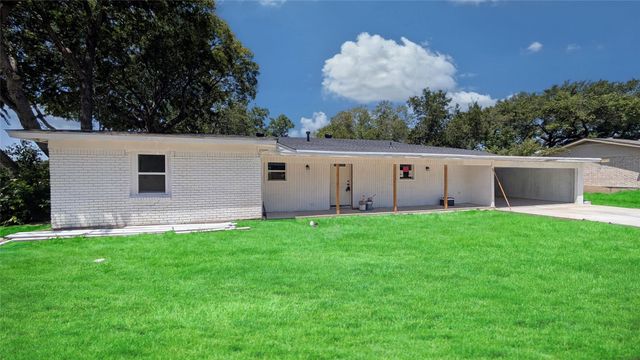 4111 Morgan Cir — Hillview Add