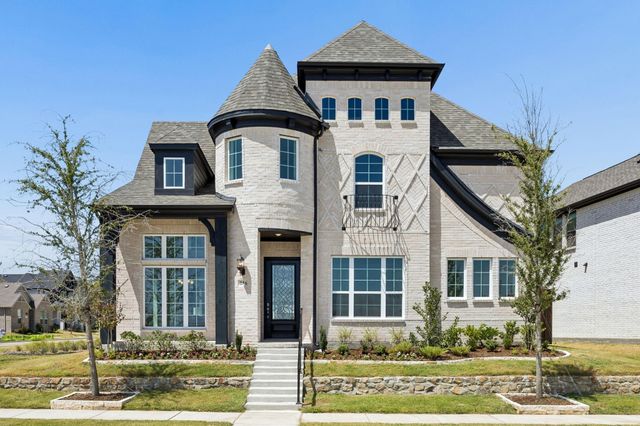 256 Golden Run Dr — Edgewater