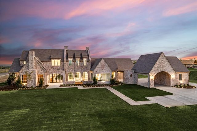 994 San Jacinto Dr — La Madera