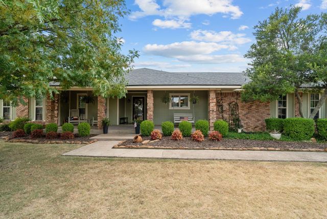 1910 Circleview Dr — Hidden Acres