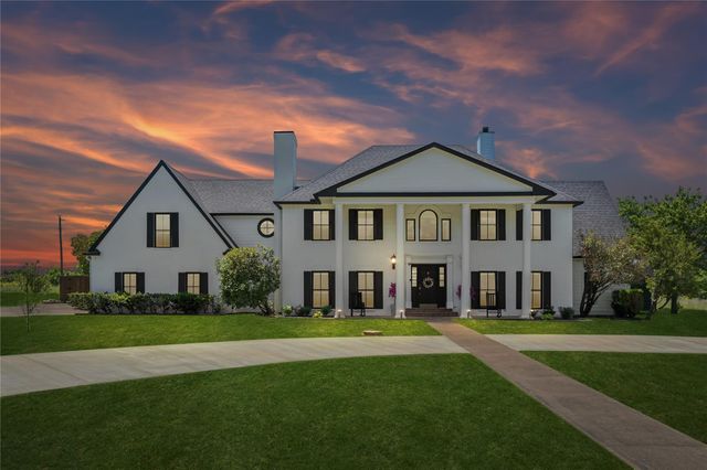 221 Carriage Hill Ln — Carriage Hill Estates
