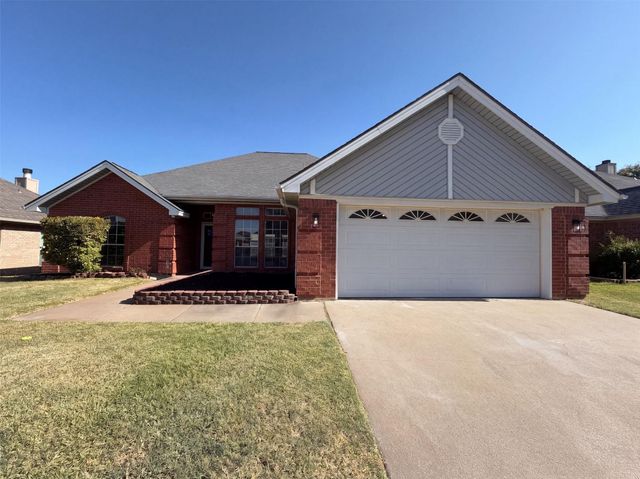 6037 Sundown Dr — Hilltop Add