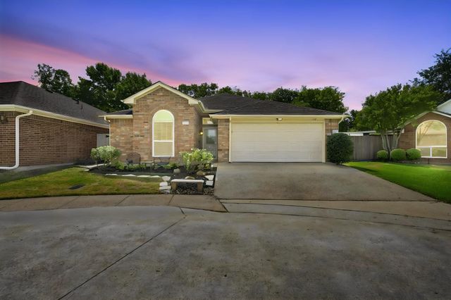 406 Gardenia Ln — Enchanted