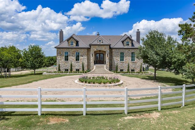 501 Upper Denton Rd — 10 ac out of Survey