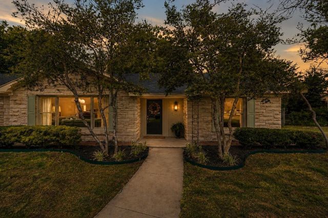 1349 SYLVAN Dr — Elmwood Add