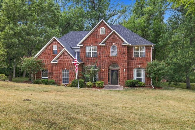 74 Meadow Hill Ln — South Fork Estates
