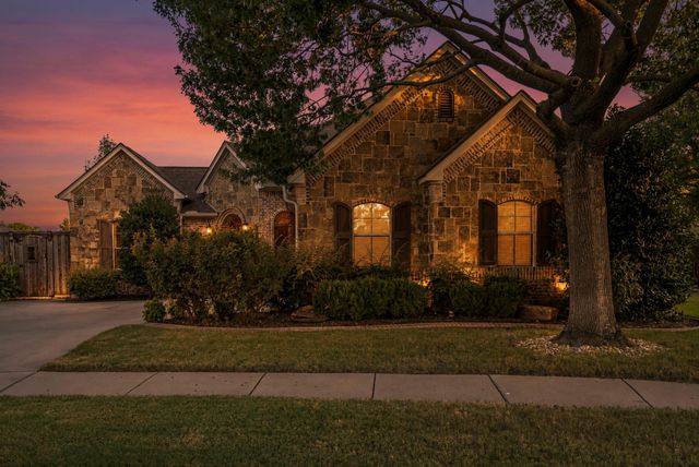 613 Sophie Ln — Madison Place Add