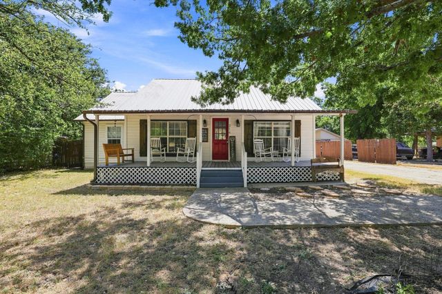 314 E 5th St — A0559