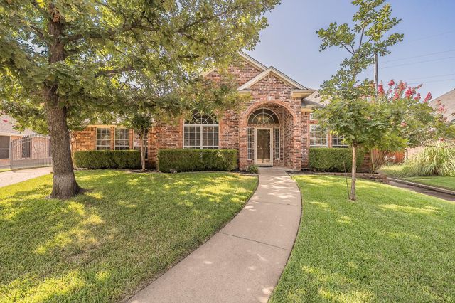 8152 Vine Wood Dr — Forest Glenn Add