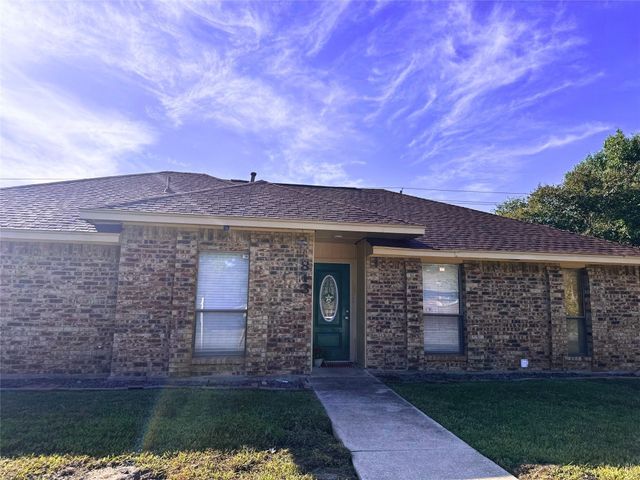 813 Leslie Ln — Meadows Sec 01