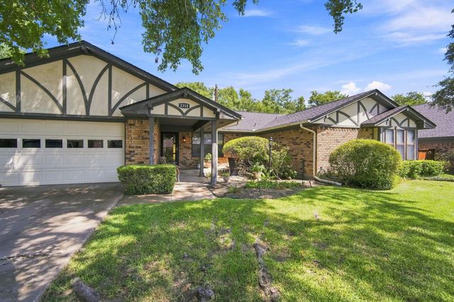 2310 Louise Ln — Preston Hollow
