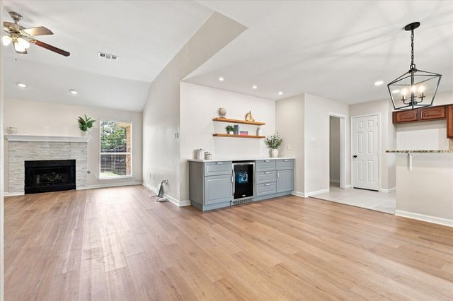 6905 Scott Ct — Davis Estates #1 #2 & #3
