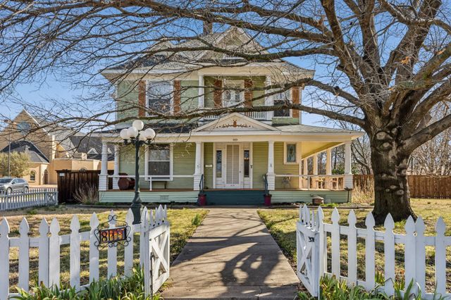 819 S Crockett St — Hare & Randolph
