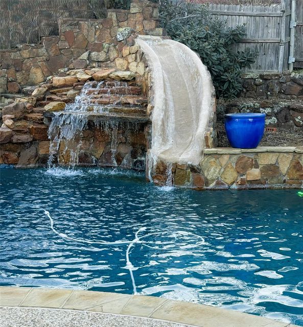 6113 Cliffbrook Dr — Spring Oaks Estates
