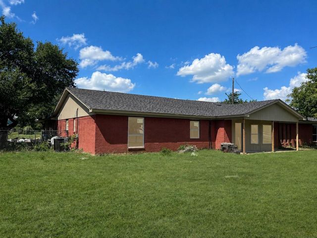825 Alan Dr — Sunnydale Estates