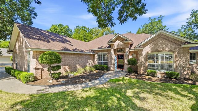 6021 Melrose Cir — Pecan Plantation