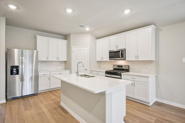 2102 Cottongrass Dr — Westmoor