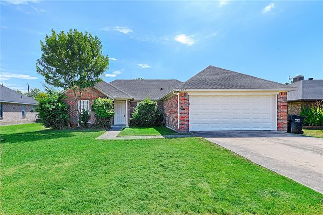 5003 Canton St — Southern Acres Add