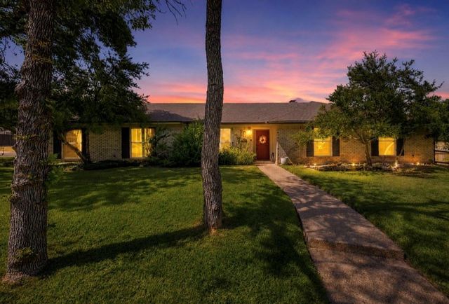 9909 Forest Shadows Dr — West Woodway Estate