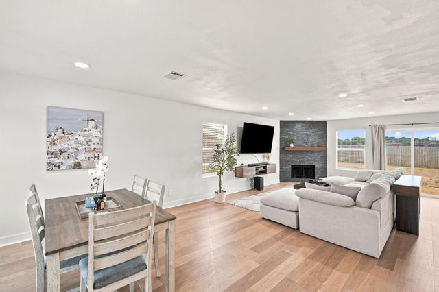 202 Cheyenne Dr — Mustang Creek Ph I
