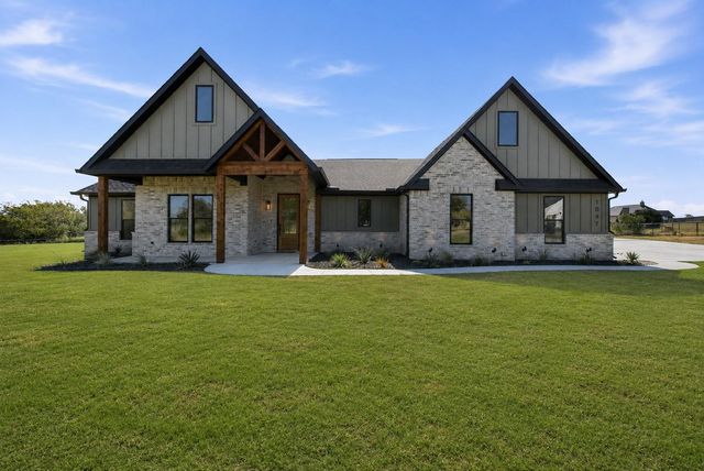 1047 Pioneer Xing — Pioneer Crossing