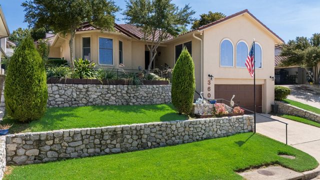 3605 Highpoint Dr — Lakeside Village #4