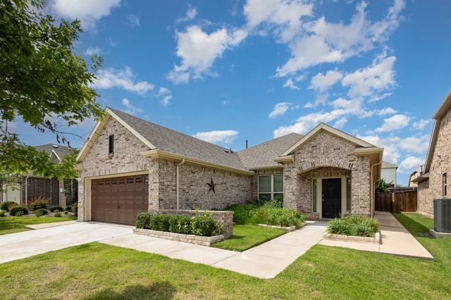 1572 Cedar Crest Dr — Gateway Parks Add Ph 2a & 2b