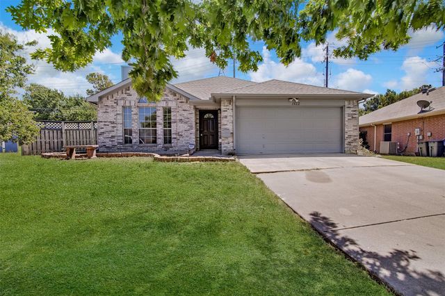 1422 Misty Meadow Dr — Overlook Estates