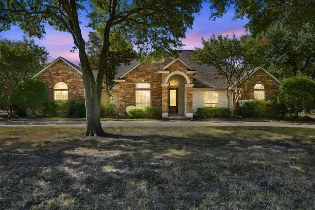 1212 N Creek Cir — Creek Circle Add