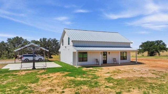 1014 Adell Rd — None