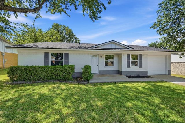 402 Kansas St — Constitution Village