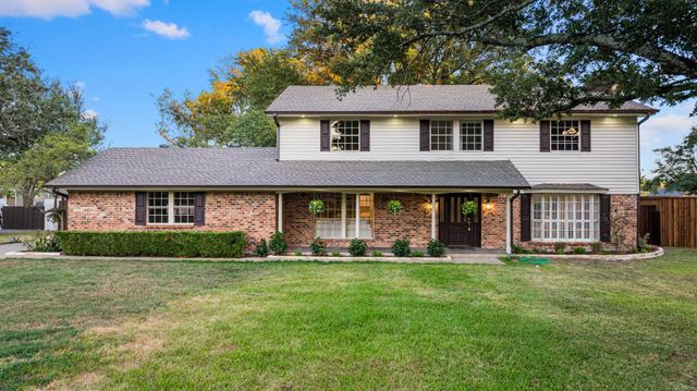 3 Haynes Cir — Country Club Estates