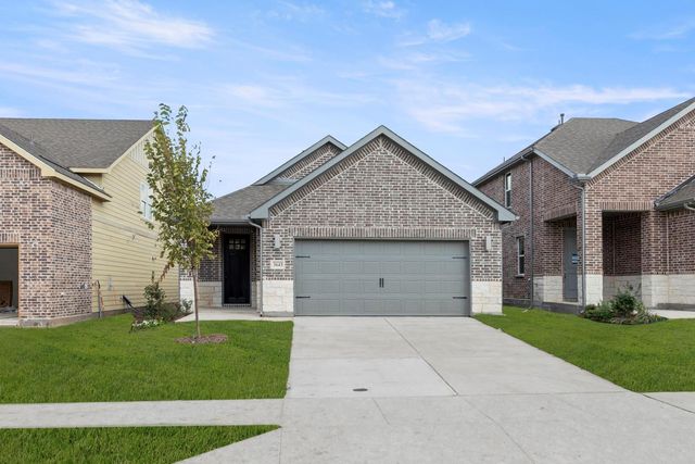 3643 Castle Dr — Century Farms
