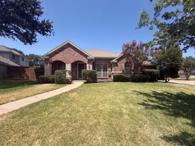 6 Cimarron Ct — Trophy Club Village West Sec B