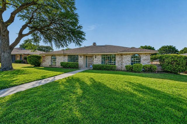 1004 Rosewood Dr — High Meadows 01