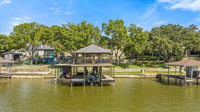 109 Casas Del Sur St — LAGUNA TRES EST