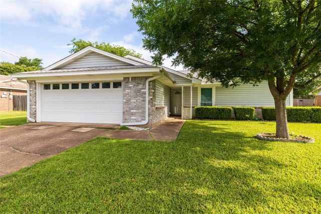 1309 Mercedes St — Timber Creek Add
