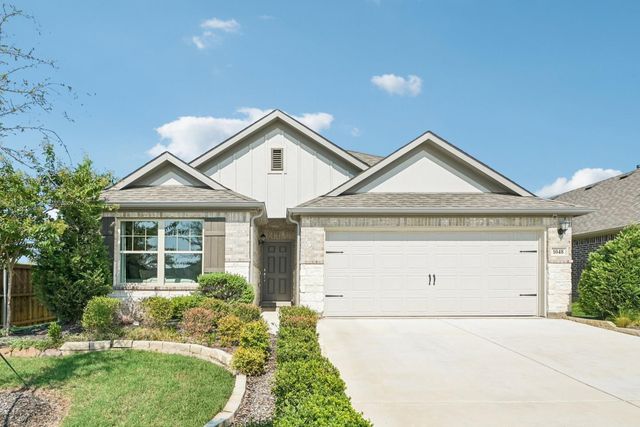 1048 Tarryhill Dr — Tarrytown
