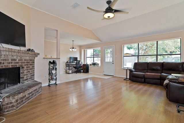 6545 Meadowlark Ln E — Summer Hills Add