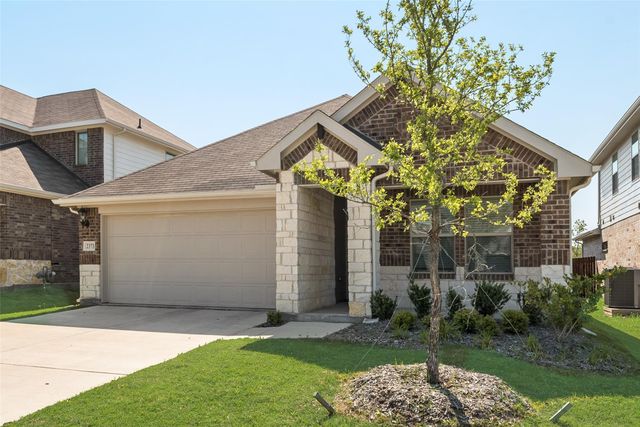 2373 Aspen Hill Dr — BRIARWOOD HILLS PH 3