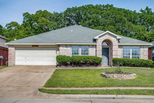 1013 Hidden Lake Dr — Hidden Creek Estates