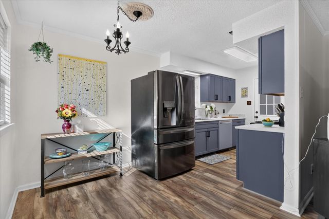 441 Nathan St — Gardens