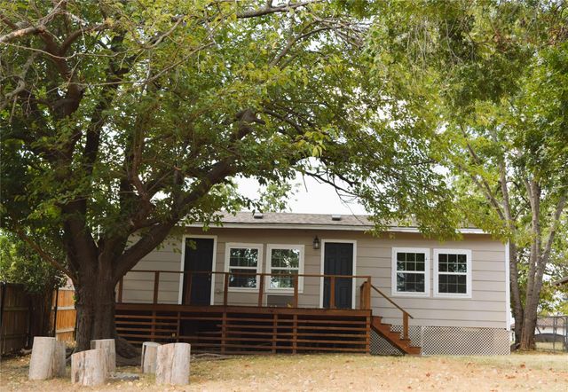 120 Marina View Ct — Lake Weatherford