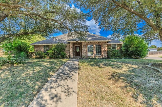 10505 Oak Creek Dr — Oak Creek Estate Add #3
