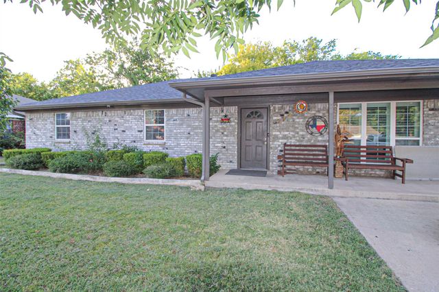 372 Perch Rd — Rockwall Lake Estate #1