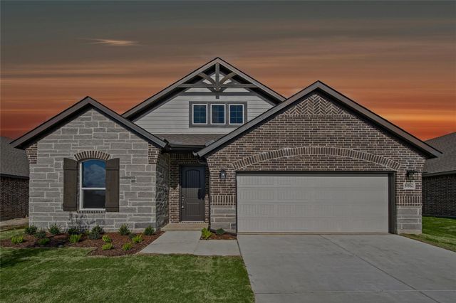 806 Silverleaf Dr — The Hollow