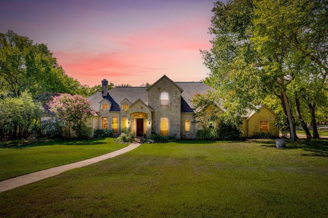 392 Creek Bend Dr — Mcdavid Southwest